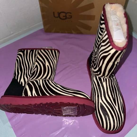 These UGGs are WILD!! 
Brand new, never worn! 
Sized 11 - Picture 3 of 4